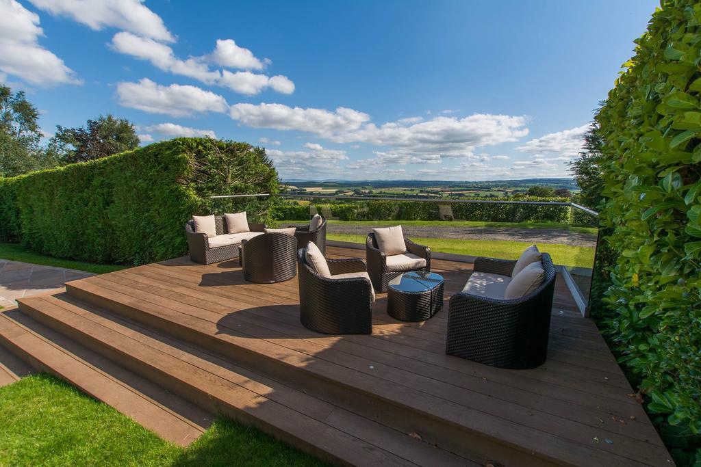 Roundthorn Country House & Luxury Apartments 彭里斯 外观 照片